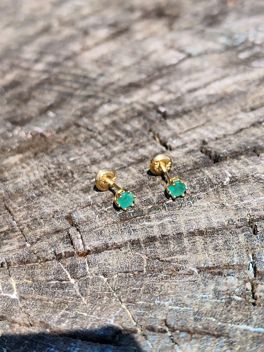 0.52 Carat Naturally Mined Untreated Colombian Emerald EARINGS in 18K Gold ICG - JDColFashion