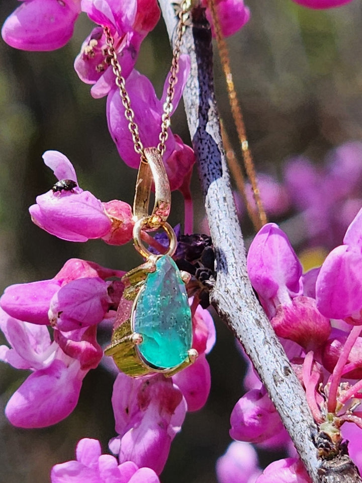 1 Carat Naturally Mined Untreated Colombian Emerald NECKLACE in 18K Gold ICG - JDColFashion