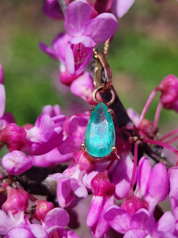 1 Carat Naturally Mined Untreated Colombian Emerald NECKLACE in 18K Gold ICG - JDColFashion