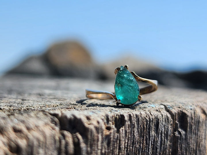 1.24 Carat Naturally Mined Untreated Colombian Emerald Ring in 18K Gold ICG Cert - JDColFashion