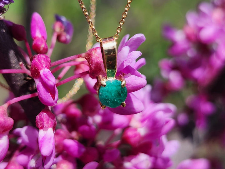 .36 Carat Naturally Mined Untreated Colombian Emerald NECKLACE in 18K Gold ICG - JDColFashion