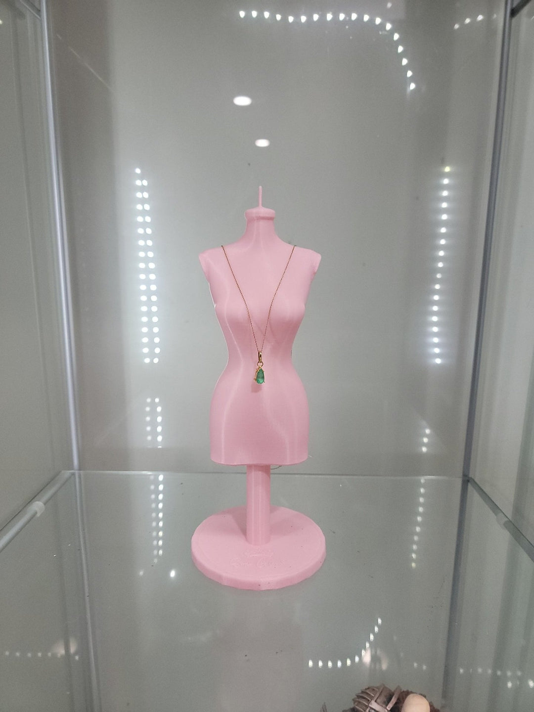 Elegant Pink Mannequin Jewelry Stand - Perfect for Displaying Necklaces & Accessories - JDColFashion