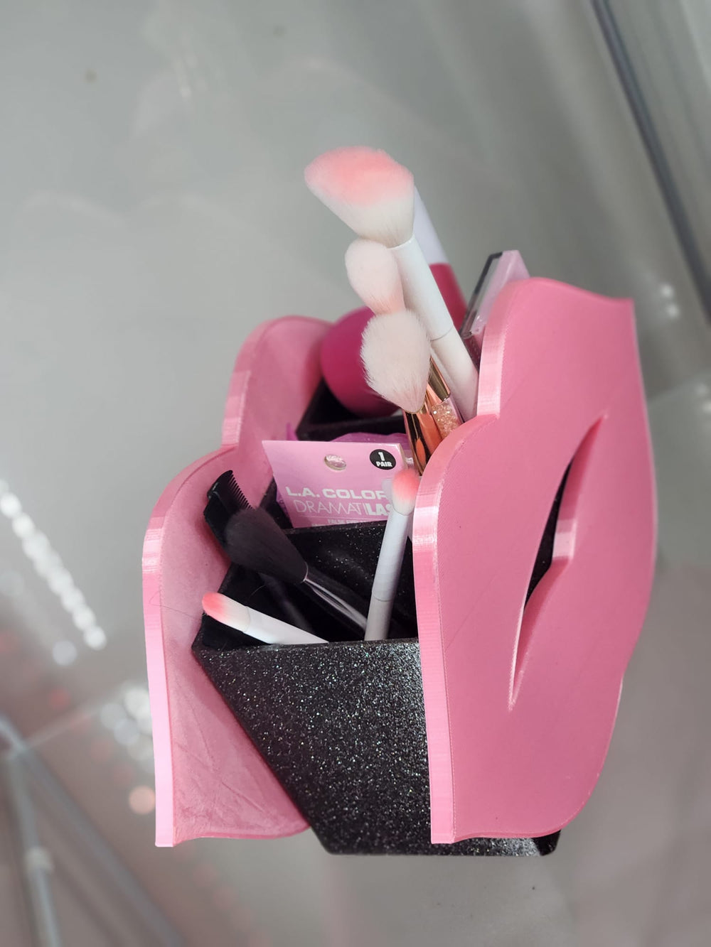 Kiss Lips 3D - Printed Makeup Brush Holder – Perfect for Vanity & Beauty Organization - JDColFashion