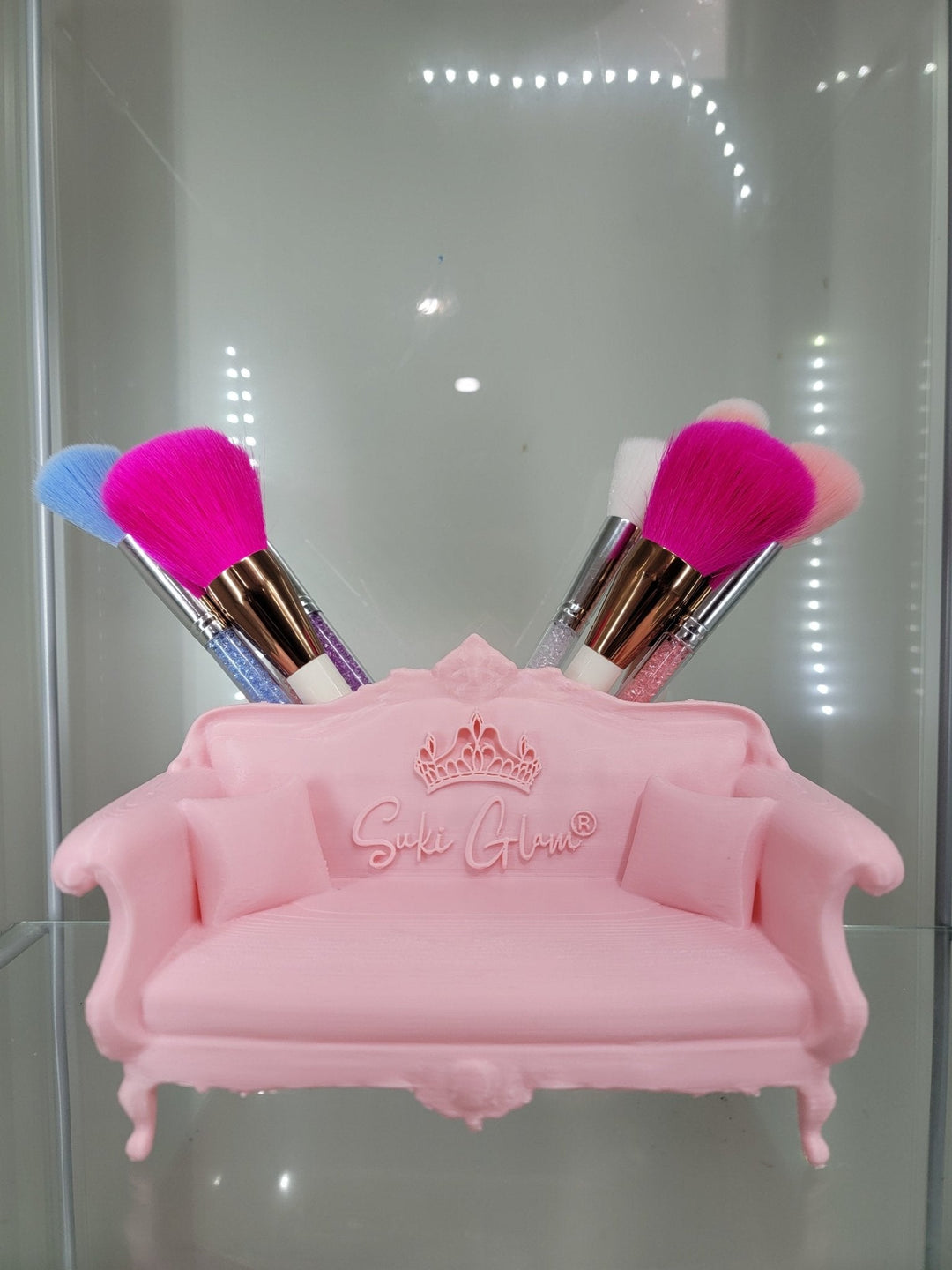 Luxurious Pink Sofa Makeup Brush Holder by Suki Glam® - JDColFashion