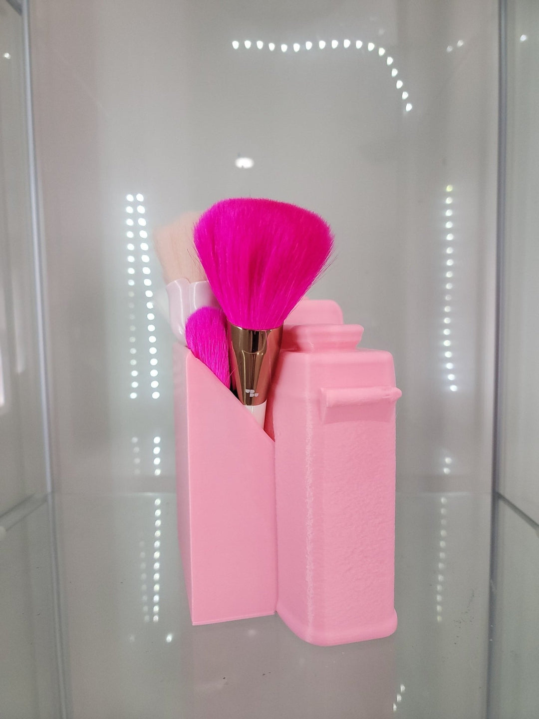 Snap & Store Pink Camera Brush Holder - JDColFashion